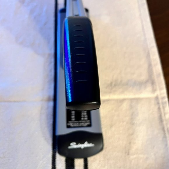 Swingline Heavy Duty Stapler | 160 Sheet Capacity | Commercial Black/Gray 39005 - Picture 3 of 7